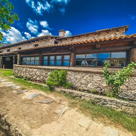 Alojamento de Turismo Rural Casas Da Serra *